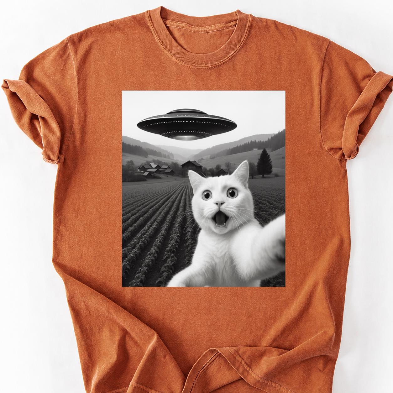 White Cat UFO Selfie Shocked Tee