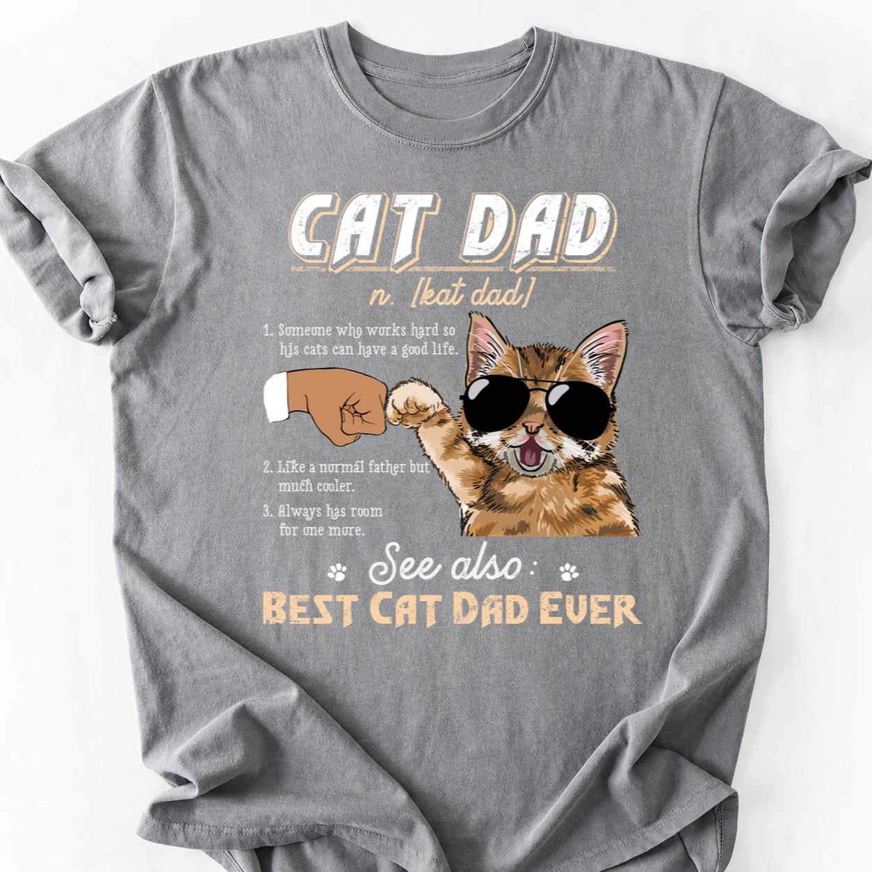 Best Cat Mom Fist Bump Retro Tee