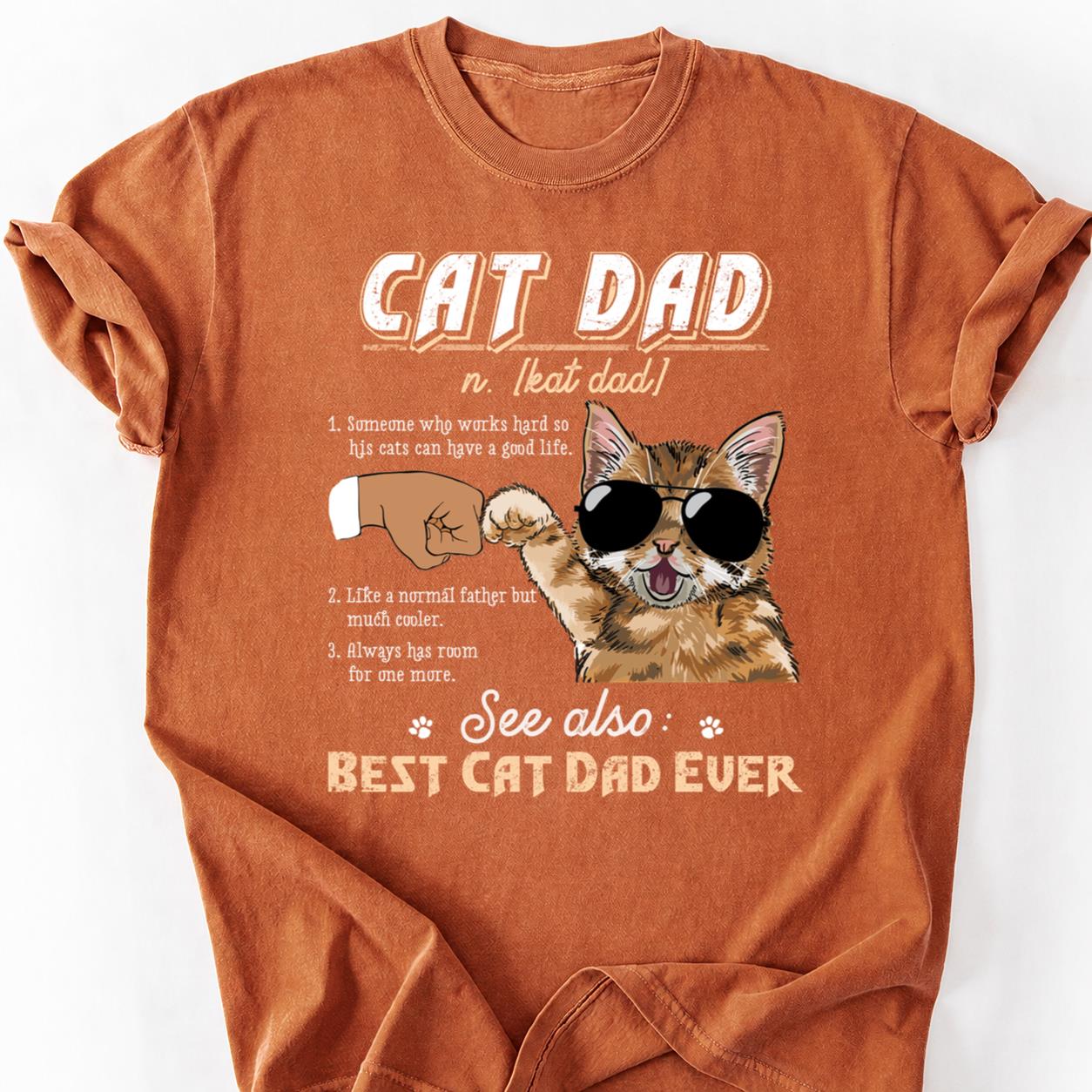 Best Cat Mom Fist Bump Retro Tee
