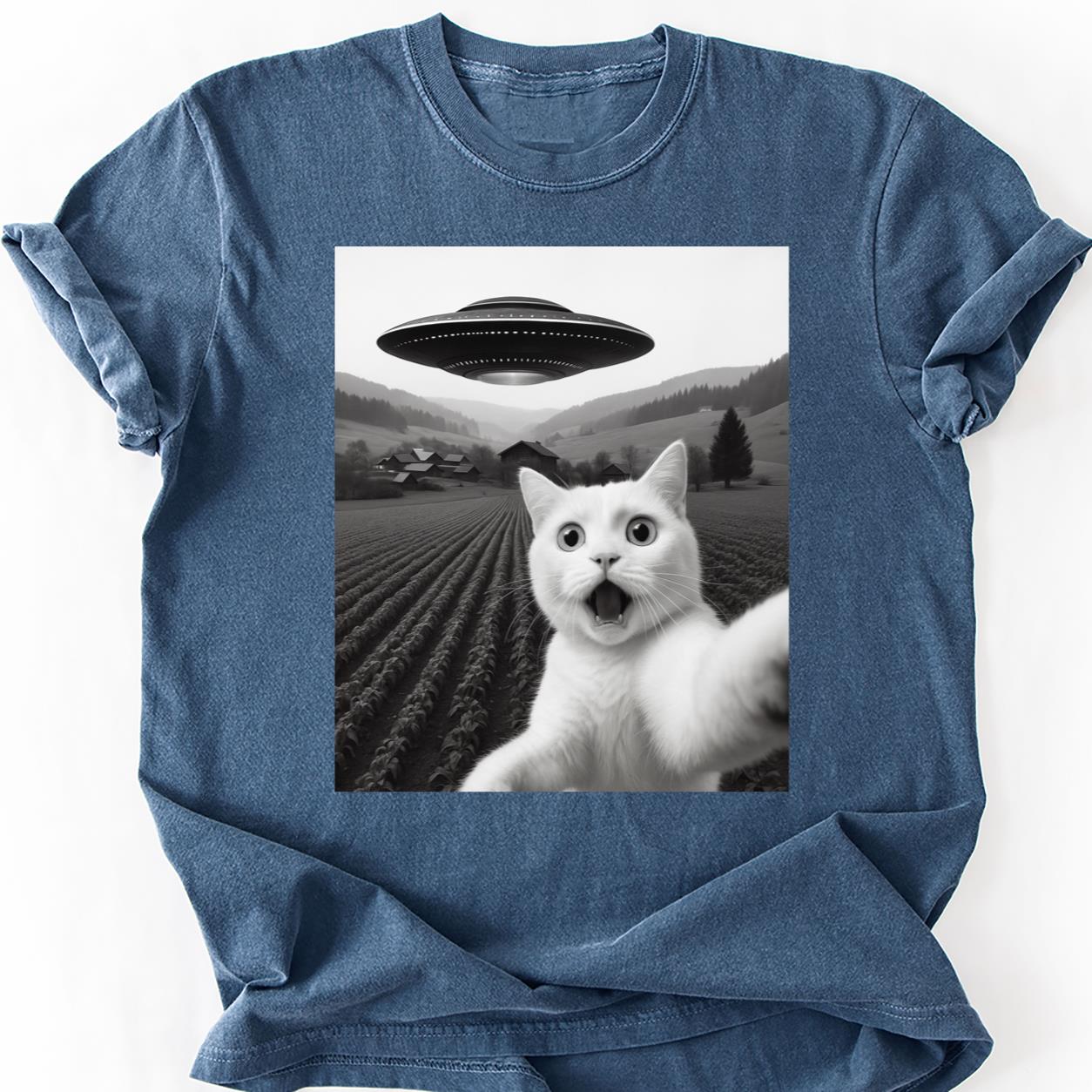 White Cat UFO Selfie Shocked Tee
