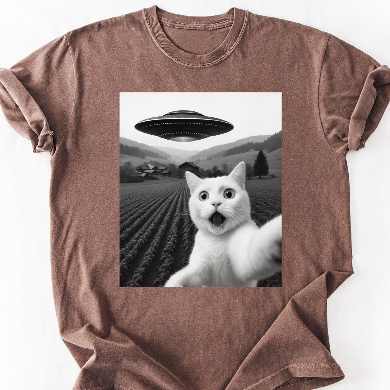 White Cat UFO Selfie Shocked Tee