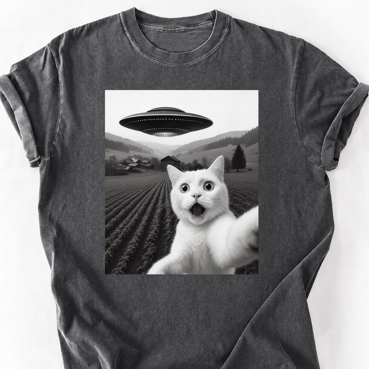 White Cat UFO Selfie Shocked Tee